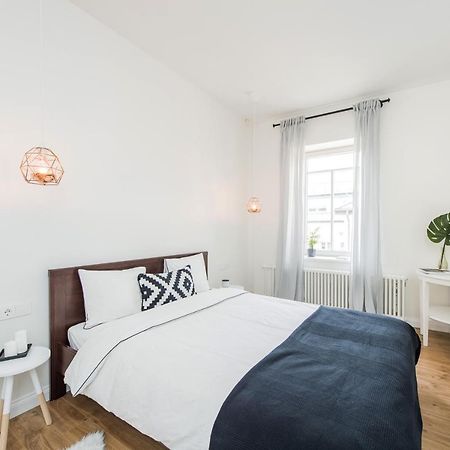 Stylish Apartment In The Heart Of Kaunas Old Town エクステリア 写真