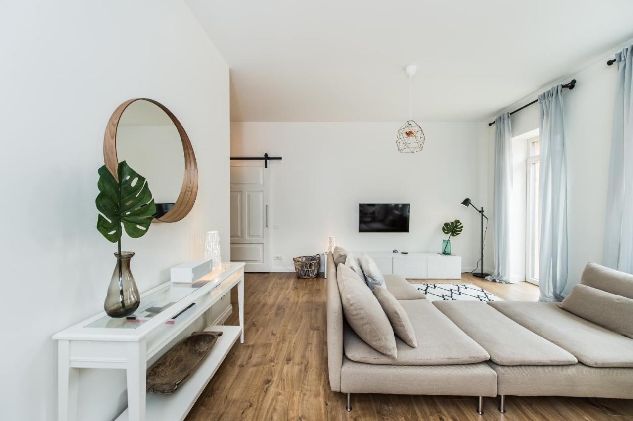 Stylish Apartment In The Heart Of Kaunas Old Town エクステリア 写真