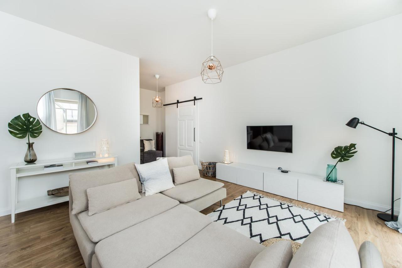 Stylish Apartment In The Heart Of Kaunas Old Town エクステリア 写真