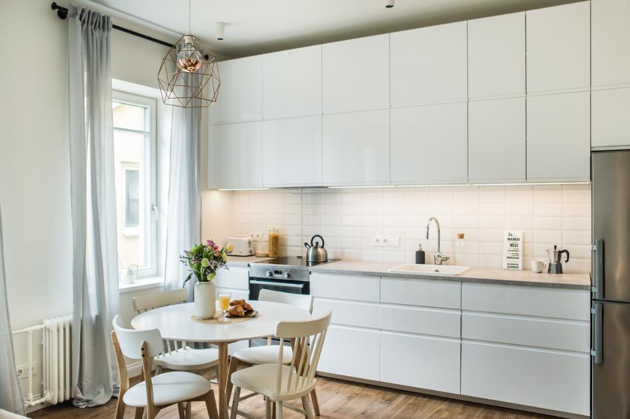 Stylish Apartment In The Heart Of Kaunas Old Town エクステリア 写真