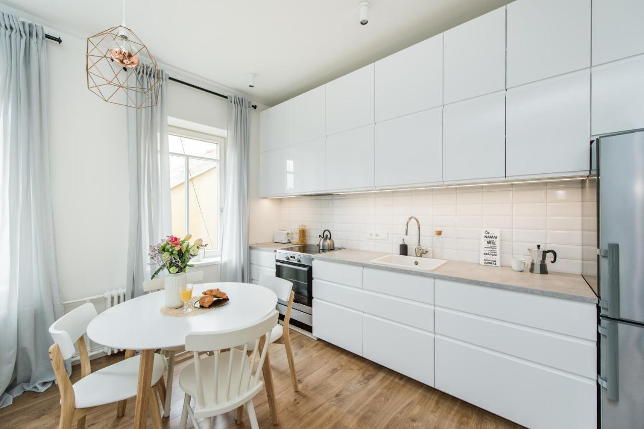 Stylish Apartment In The Heart Of Kaunas Old Town エクステリア 写真